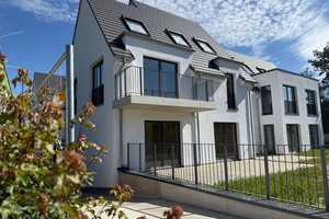 Isernhagen-Süd: Endhaus mit 4 Schlafzimmern, Garten, Fußbodenheizung sehr große Terrasse, Tiefgarage – Varrelheide 6E, 30657 Hannover – Vorschaubild 2