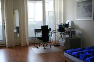 Großzügiges, ruhiges 1-Zimmer-Appartement mit verglaster Loggia im Olympiazentrum – Helene-Mayer-Ring 10, 80809 Am Riesenfeld, München – Vorschaubild 3