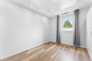 150 m² Wohnkomfort auf einer Ebene – Großzügige Erdgeschosswohnung mit Terrasse und drei Garagen – Die vollständige Adresse der Immobilie erhältst du vom Anbieter., 28219 Walle (Ortsteil), Bremen – Vorschaubild 11