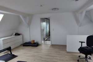 N-Kornburg, großzügige 3-Zimmerwhg. m. außergew. Raumaufteilung, hochw. EBK und Balkon – Nürnberg – Vorschaubild 21