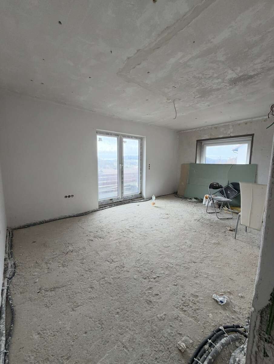 Immobilie in Schelklingen - Traumhafte Aussicht trifft Sanierungsobjekt–EFH mit Einliegerwhg - Bild 12