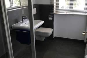 Schöne, modernisierte 4-Zimmer-Maisonette-Wohnung mit Balkon und Wohnküche in Trudering, – Edeltraudstrasse 51, 81827 Waldtrudering, München – Vorschaubild 6
