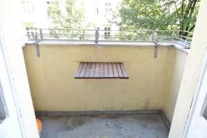 Sonnige und ruhige 2 Zimmer Wohnung ** Zentrale Friedrichshainer Lage ** – Die vollständige Adresse der Immobilie erhältst du vom Anbieter., 10247 Friedrichshain, Berlin – Vorschaubild 3