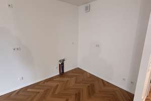 *ERSTBEZUG* 2-Zimmer-Wohnung im 3. OG mit Balkon in Düsseldorf-Niederkassel, Grenze Oberkassel – Lütticher Straße 7b, 40547 Lörick, Düsseldorf – Vorschaubild 2