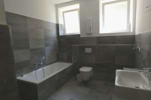 *sanierte Altbauwohnung mit Tageslichtbad im Erdgeschoss* – Harkortstr. 51-53, 45145 Holsterhausen, Essen – Vorschaubild 1