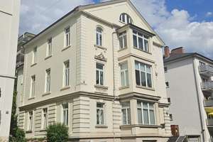 Altbau in der Taunusstraße: 3 Zimmer, Hohe Decken, Top-Lage! – Taunusstraße 75, 65183 Nordost, Wiesbaden – Vorschaubild 1