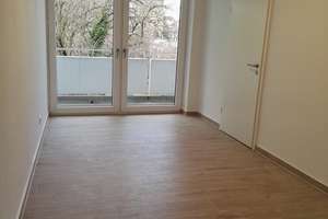 Ruhige voll renoviert 1-Zimmer Wohnung in München, Milbertshofen – Christoph-von-Gluck-Platz 29, 80807 Milbertshofen, München – Vorschaubild 2
