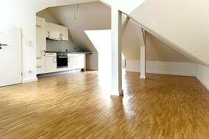 helle + loftartige 4 Zi. DG- Wohnung in Othmarschen – Beselerplatz 3, 22607 Groß Flottbek, Hamburg – Vorschaubild 2
