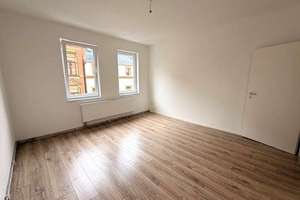**frisch sanierte 2 Zimmer Wohnungen * zentrumsnah** – 8626 Adorf/Vogtland – Vorschaubild 1