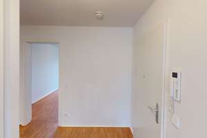 Praktisch geschnittene 3-Zimmer-Wohnung mit Terrasse und Garten – Am Wildpark 37, 40629 Ludenberg, Düsseldorf – Vorschaubild 2