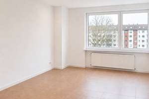 Großzügige und lichtdurchflutete 4-Zimmer Wohnung – Adelkampstraße 22, 45147 Frohnhausen, Essen – Vorschaubild 3