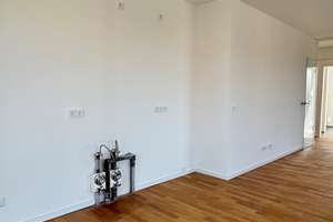 Uferblick - Leben direkt am Wasser - helle Eckwohnung mit 2 Tageslichtbädern – Julienne-Trouet-Platz 35, 30453 Limmer, Hannover – Vorschaubild 8