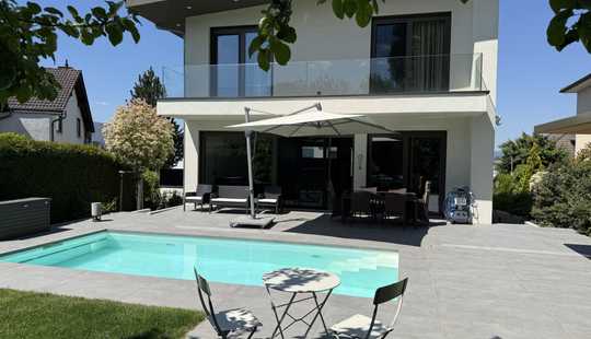 Bild von Neubau Unternehmer Villa in Bad Vilbel mit Pool | Taunusblick | Sauna | Heimkino | Smart Home | PV