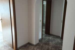 Helle und schöne 4-Zimmer-Wohnung 125 qm mit großem Balkon