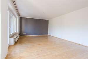 2,5-Zimmer-Wohnung mit großer Loggia, EBK & Garage in ruhiger Waldrandlage – Die vollständige Adresse der Immobilie erhältst du vom Anbieter., 31139 Neuhof / Hildesheimer Wald / Marienrode, Hildesheim – Vorschaubild 3