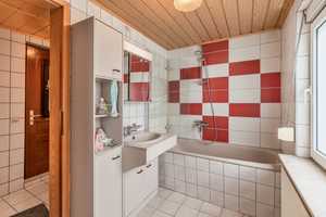 EINFAMILIENHAUS MIT CHARME UND SANIERUNGSBEDARF IN BLAUSTEIN/HERRLINGEN – Alb-Donau-Kreis – Vorschaubild 6