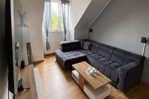 2 Zimmer Teilsanierte Dachgeschosswohnung in Bremen – Die vollständige Adresse der Immobilie erhältst du vom Anbieter., 28325 Ellenerbrok-Schevemoor, Bremen – Vorschaubild 1