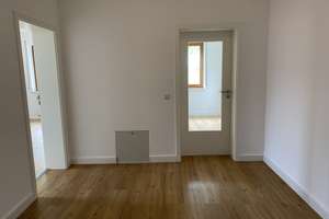 *** Helle 3 Zimmer Whg.  mit Balkon // Nähe Uniklinik *** – Hirblinger Straße 272 1/2, 86156 Bärenkeller, Augsburg – Vorschaubild 9