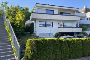 Zuhause mit 4 Zimmern und Balkon in Stuttgart