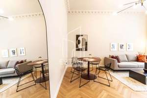 Mitte: Erstbezug nach Sanierung: Design-Altbau mit Fischgrätparkett, 3,6 m Deckenhöhe & 2 Bädern – Die vollständige Adresse der Immobilie erhältst du vom Anbieter., 10115 Mitte (Ortsteil), Berlin – Vorschaubild 4