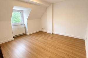 Viel Platz für den Alltag: Modernisierte 4-Zimmer-Wohnung in Oberhausen – Ackerfeldstraße 3, 46145 Sterkrade-Mitte, Oberhausen – Vorschaubild 3