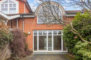 Großzügiges Reihenmittelhaus mit Doppelgarage und Vollkeller (ca. 65 m²) am Bürgerpark – Die vollständige Adresse der Immobilie erhältst du vom Anbieter., 28215 Weidedamm, Bremen – Vorschaubild 2
