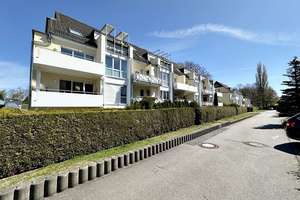 "Wohnen mit Süd-West-Terrasse: 2-Zimmer-EG-Wohnung mit Carport-Stellplatz in ruhiger Wohnparklage" – Am Eichenhof 8, 9247 Röhrsdorf, Chemnitz – Vorschaubild 6