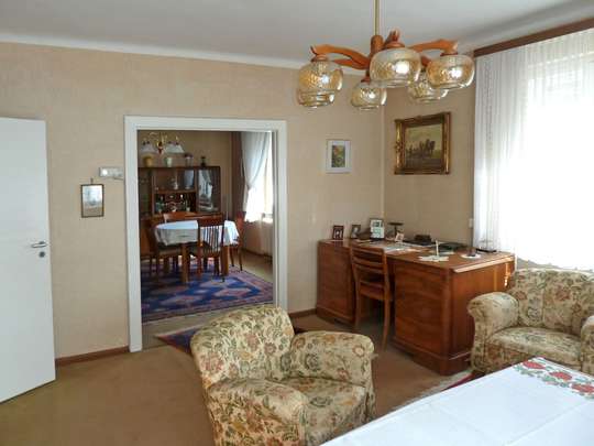 2-Familienhaus auf großem Grundstück ( !! Bauland !! ) - Bild 9