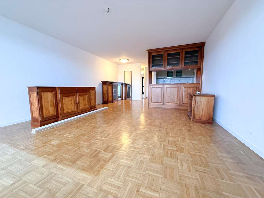 Immobilie in Sundern - Renovierungsbedürftige Wohnung am Sorpesee mit Aufzug & Stellplatz - Bild 0