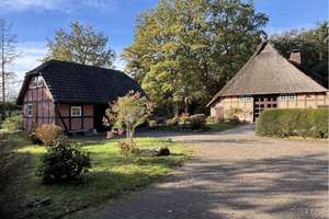 Historisches Fachwerkanwesen in ruhiger Lage mit Nebengebäude und Ausbaureserve KEIN DENKMALSCHUTZ – Die vollständige Adresse der Immobilie erhältst du vom Anbieter., 27726 Worpswede – Vorschaubild 1