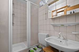 Kapitalanleger aufgepasst: Vermietete 3-Zimmer-Wohnung mit Balkon und Garage! – Die vollständige Adresse der Immobilie erhältst du vom Anbieter., 76189 Grünwinkel, Karlsruhe – Vorschaubild 9