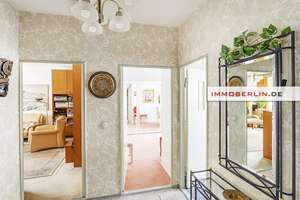 IMMOBERLIN.DE - Attraktive Wohnung mit Loggia in sehr guter Wohnlage – Die vollständige Adresse der Immobilie erhältst du vom Anbieter., 14165 Zehlendorf, Berlin – Vorschaubild 3