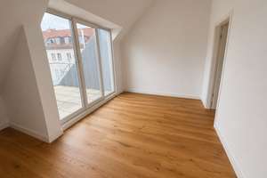 Sanierte Dachgeschoss-Maisonett-Wohnung zu Vermieten | 3-Zimmer-Wohnung (98m²) – Blumenthalstraße 2, 90429 Himpfelshof, Nürnberg – Vorschaubild 2