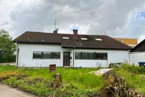 +++ Dreifamilienhaus in Ruhiger Lage von Esslingen Aichwald zu Verkaufen+++ – Esslingen (Kreis) – Vorschaubild 1
