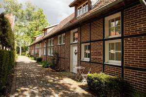 Drei Reihenhäuser auf restaurierter Hofanlage vor den Toren Münsters – Erbdrostenweg 202, 48155 Gremmendorf-Ost, Münster – Vorschaubild 1