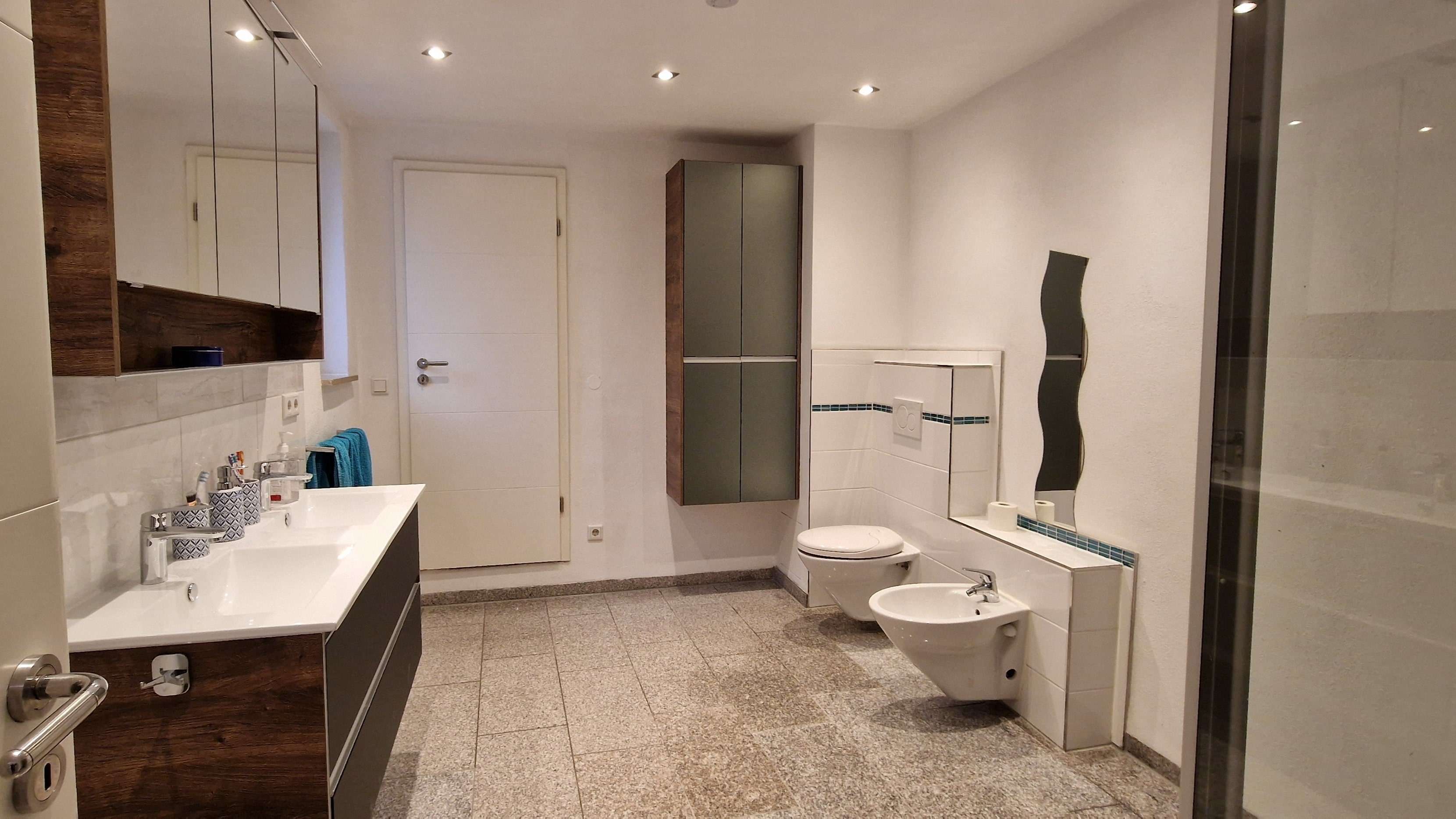 Immobilie in Pöttmes - Außergewöhnliches Einfamilienhaus mit Einliegerwohnung. - Bild 17