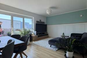 Großzügige 5-Zimmer-Wohnung mit zwei Dachterrassen und Aufzug direkt in Ihr Zuhause – Im Schollengewann 1, 69123 Wieblingen, Heidelberg – Vorschaubild 2