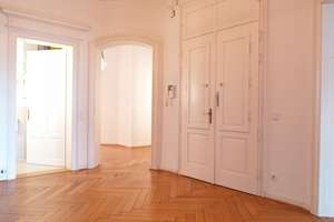 Herrschaftliches Wohnen im stilvollen Altbau – 5-Zimmer-Wohnung mit historischem Charme – Pettenkoferstraße 29, 80336 St. Paul, München – Vorschaubild 2