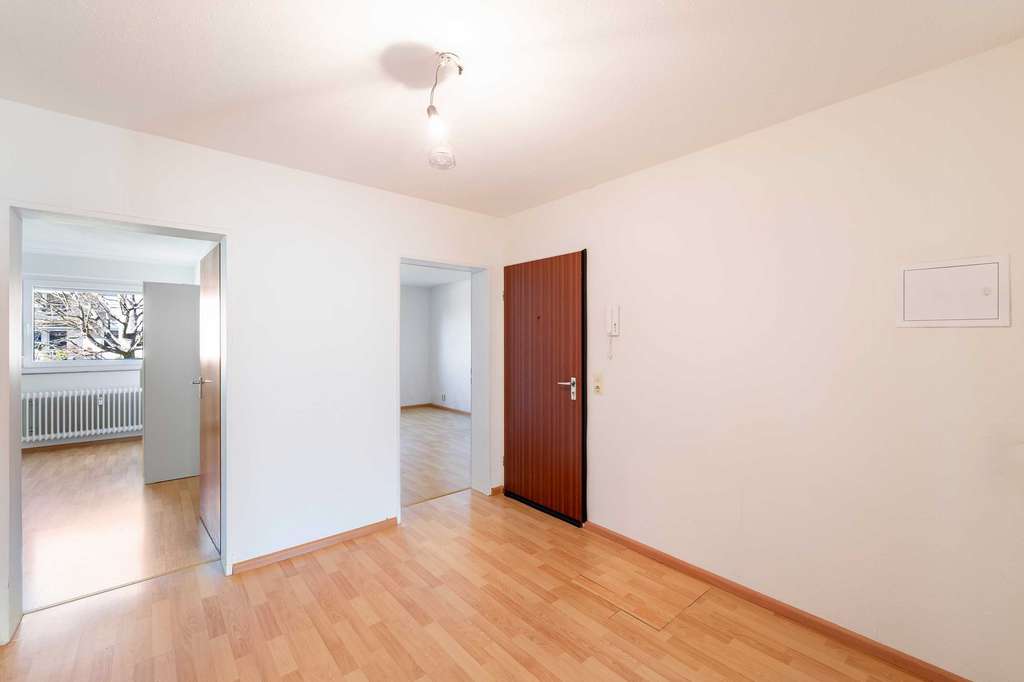 Immobilie in Umkirch - Bezugsfreie gut geschnittene Dreizimmerwohnung  - Bild 2