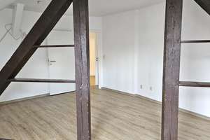 *MK IMMOBILIEN* Modernisiert! Großzügige 3-Raum-Dachgeschosswohnung in der Krämpfervorstadt! – Iderhoffstraße 45a, 99085 Krämpfervorstadt, Erfurt – Vorschaubild 3