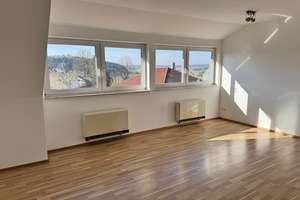 Gepflegte 3-Zimmer-Dachgeschosswohnung in Engstingen – Kammweg 28, 72829 Engstingen – Vorschaubild 2