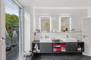 Repräsentativer Bungalow mit exklusiver Ausstattung, großzügigen Räumen und perfektem Gartenambiente – Die vollständige Adresse der Immobilie erhältst du vom Anbieter., 23626 Ratekau – Vorschaubild 12