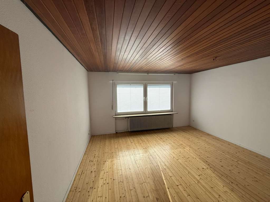 Immobilie in Andernach - Von RTI: Großzügiges Einfamilienhaus mit Garten, Balkon und Potenzial in Andernach-Kell! - Bild 1