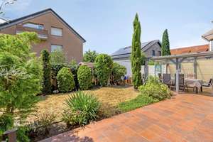 Wohnen mit Perspektive – gepflegtes Zweifamilienhaus mit Garten, Garage  in Köln-Zündorf – Die vollständige Adresse der Immobilie erhältst du vom Anbieter., 51143 Zündorf, Köln – Vorschaubild 32