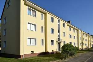 Gemütliche Wohnung mit Wannenbad sucht einen Nachmieter! // 1. OG rechts – Schubertring 16, 38440 Hohenstein, Wolfsburg – Vorschaubild 3