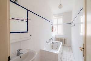 *neu - bezugsfrei* Denkmalgeschützte 3-Zimmer-Wohnung mit Balkon an der Karl-Marx-Allee – Karl-Marx-Allee 54, 10243 Friedrichshain, Berlin – Vorschaubild 8