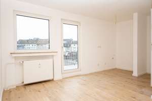 Innenhafen fußläufig erreichbar - Kürzlich saniert - 1,5-Zimmer-Wohnung mit Balkon