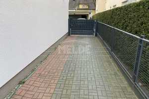 Großzügiges Zweifamilienhaus mit Remise und Werkstatt – Berlin – Vorschaubild 5