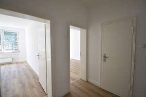 Frisch renoviert! 2-Zimmer-Wohnung mit Balkon – Corneliusstr. 61, 40215 Friedrichstadt, Düsseldorf – Vorschaubild 4