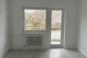Wohnung mit Balkon in schöner Lage // 2.OG links – Schulenburgallee 19, 38448 Tiergartenbreite, Wolfsburg – Vorschaubild 5